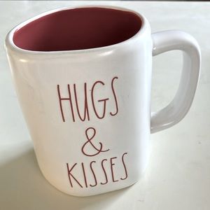 Hugs & Kisses Rae Dunn Mug